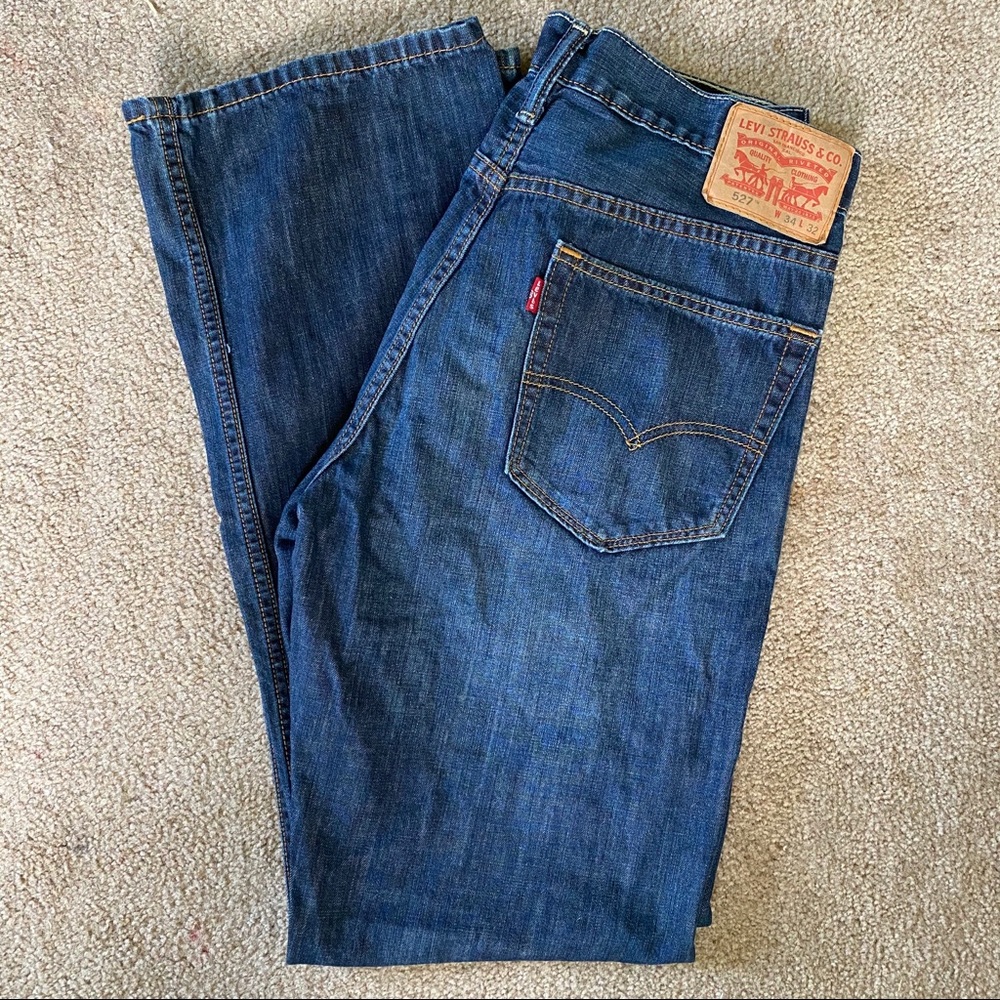 527 Levi’s